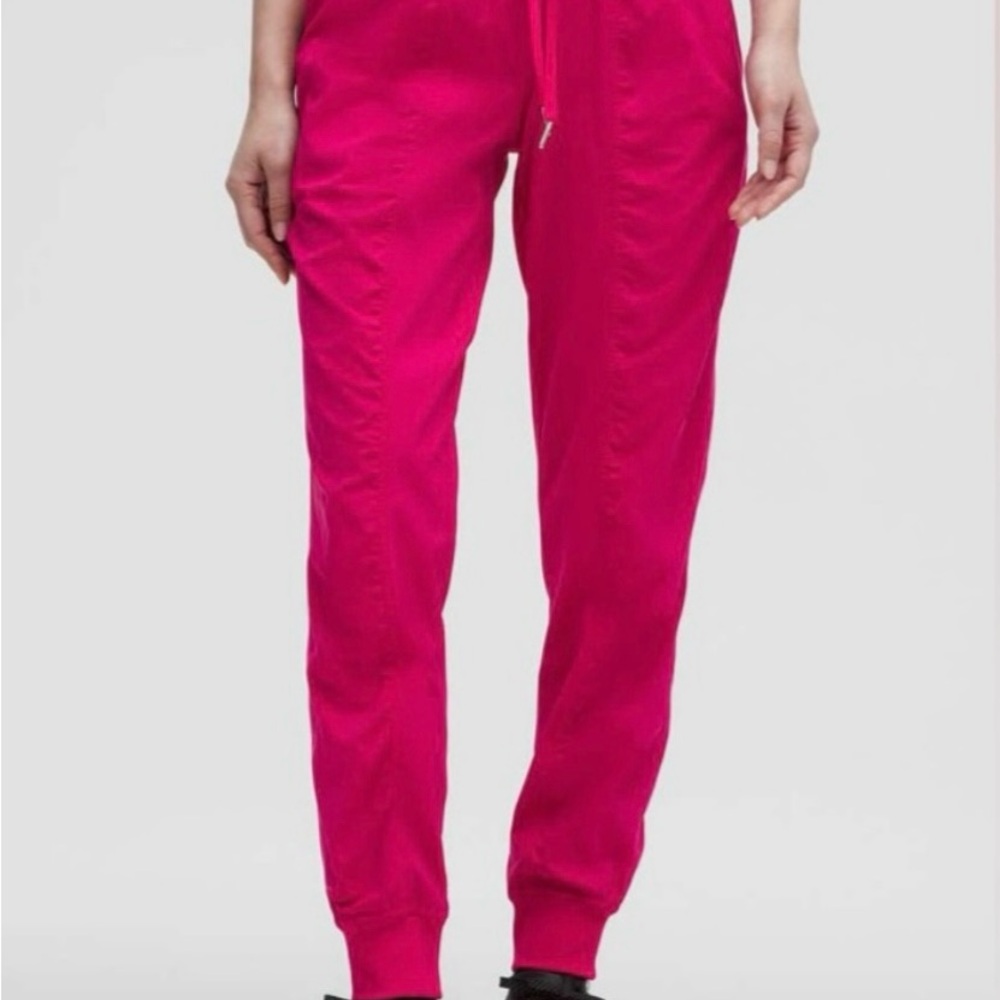 NWT Lululemon Passionate Pink Dance Studios Size 6